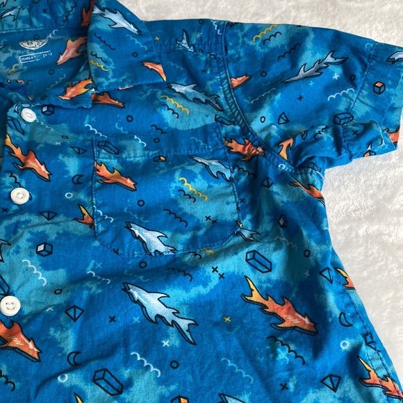 Maui and Sons Shark Boy’s Button-Down Shirt Size 6/7 - Picture 3 of 7